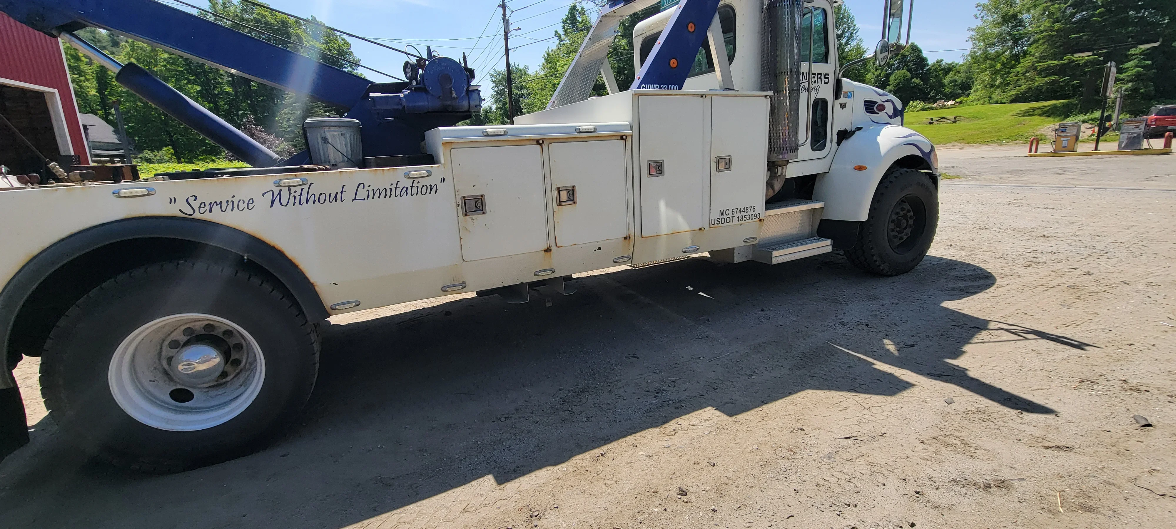 Heavy-Duty Tow Truck Service