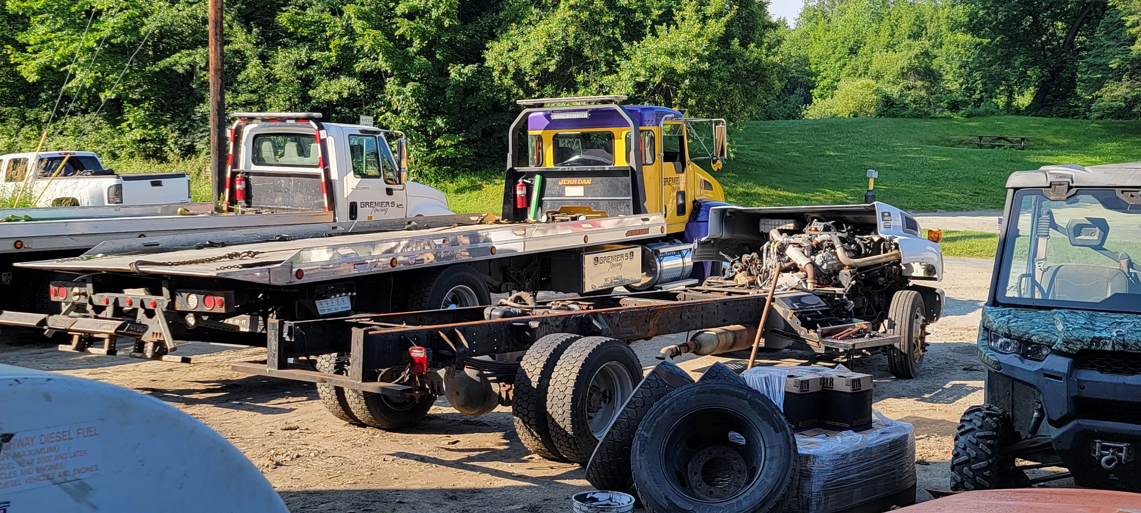 Flatbed Wrecker Repair Scene