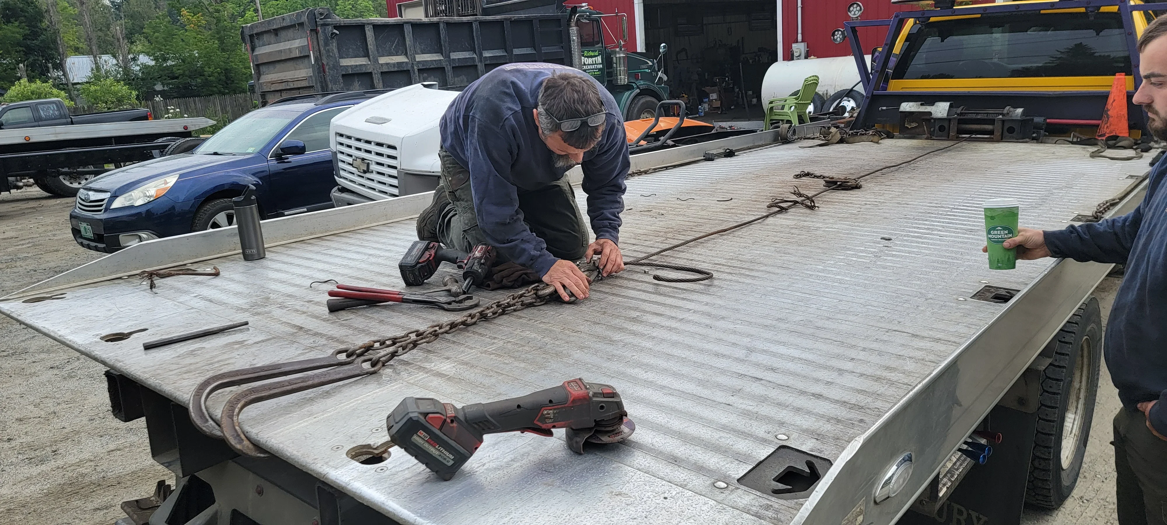 Flatbed Truck Chain Repair