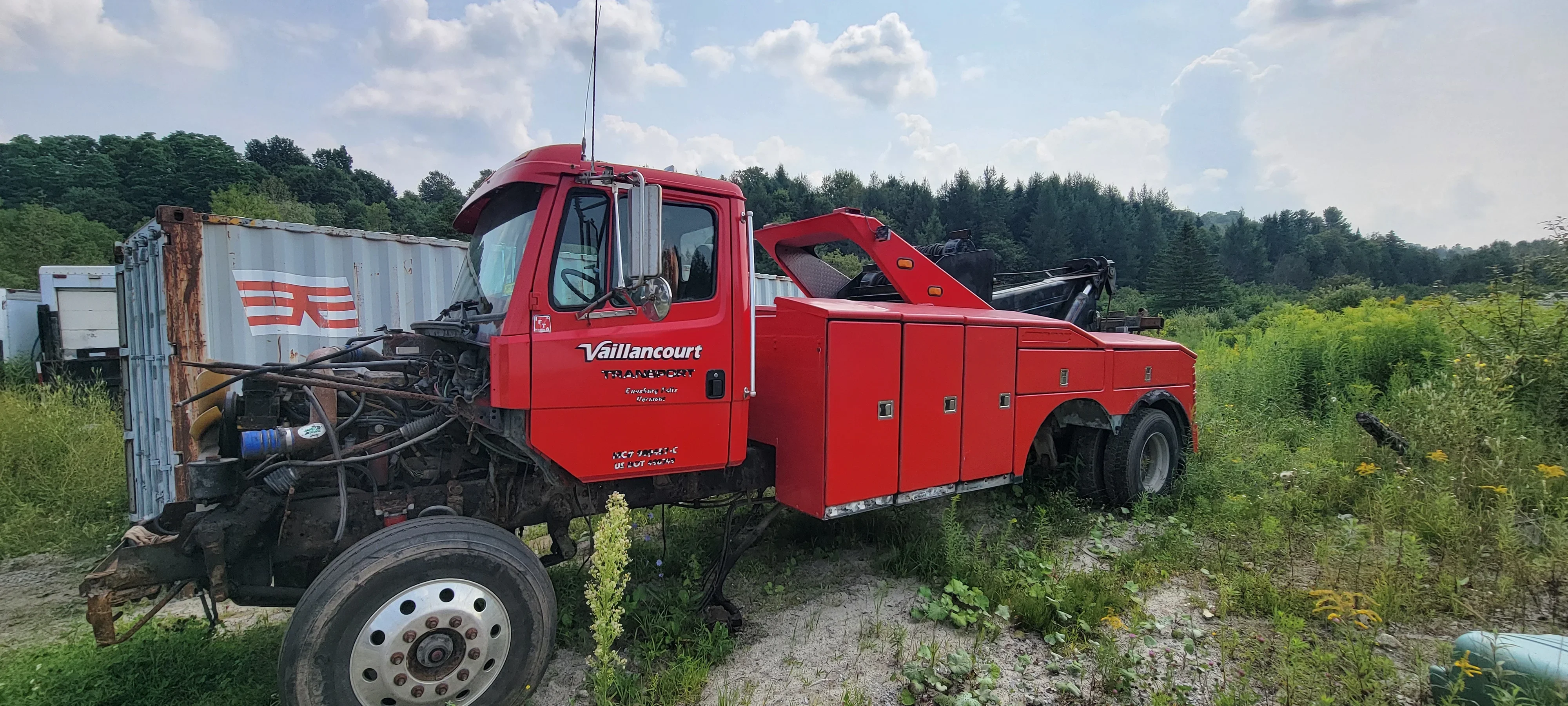 Heavy-Duty Tow Truck